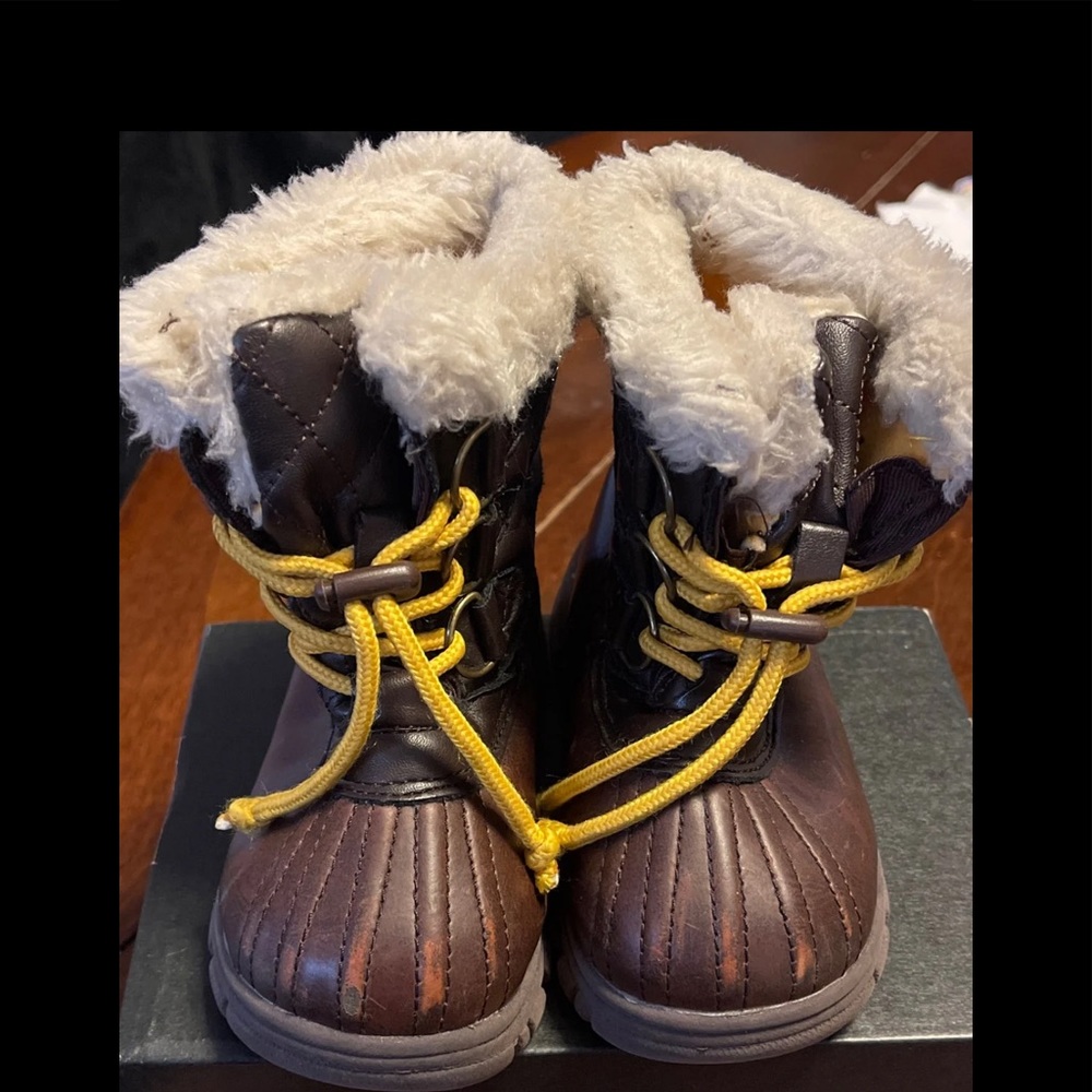Boys snow boots